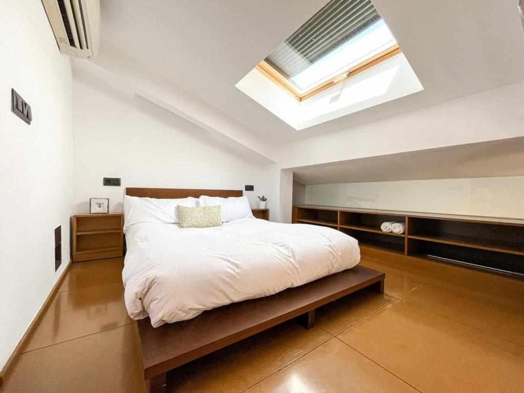 Loft Cort Reial Atico In The Heart Of The Old Town Apartment Херона Екстериор снимка