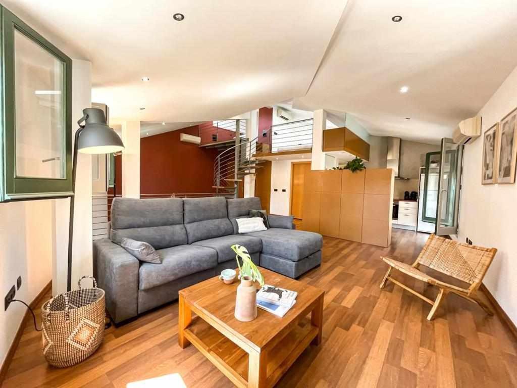 Loft Cort Reial Atico In The Heart Of The Old Town Apartment Херона Екстериор снимка