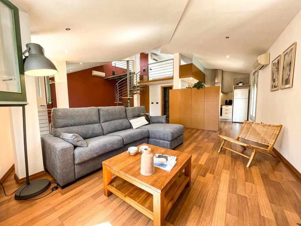 Loft Cort Reial Atico In The Heart Of The Old Town Apartment Херона Екстериор снимка